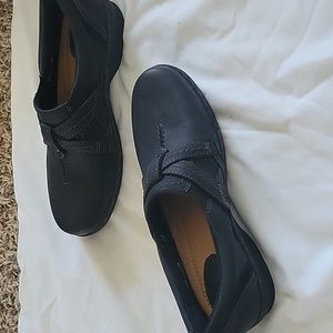 Clarks Womens Size 6